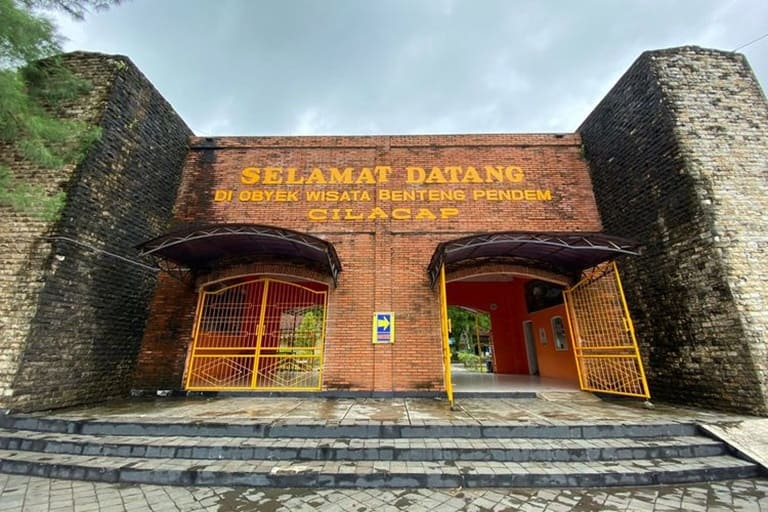 Mengajak Anak Cilacap Bermain Sambil Belajar: AHE DAN PRISMA KEBONMANIS